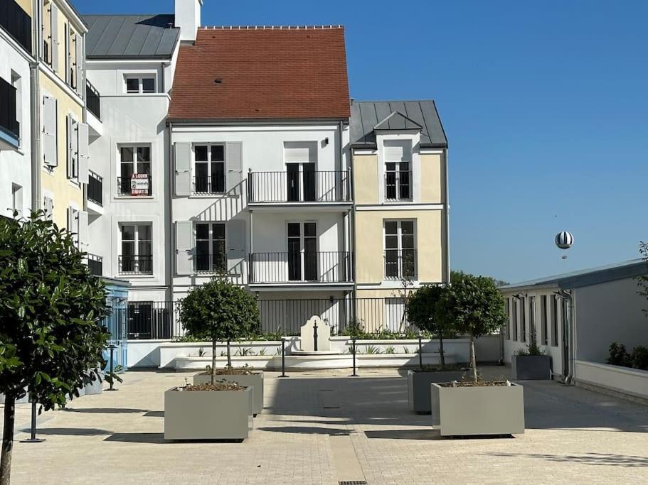 Superbe Appart Au Pied De Disney Apartment Serris Ngoại thất bức ảnh